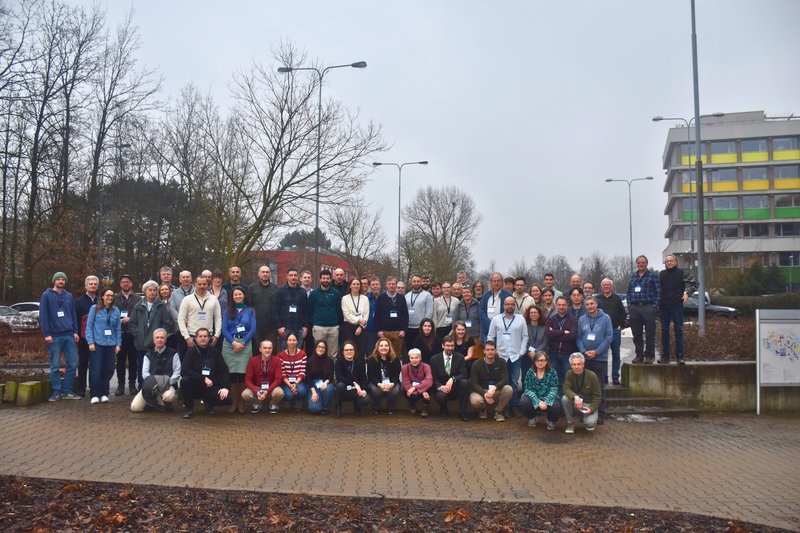 FEB06_01_Group_photo_01